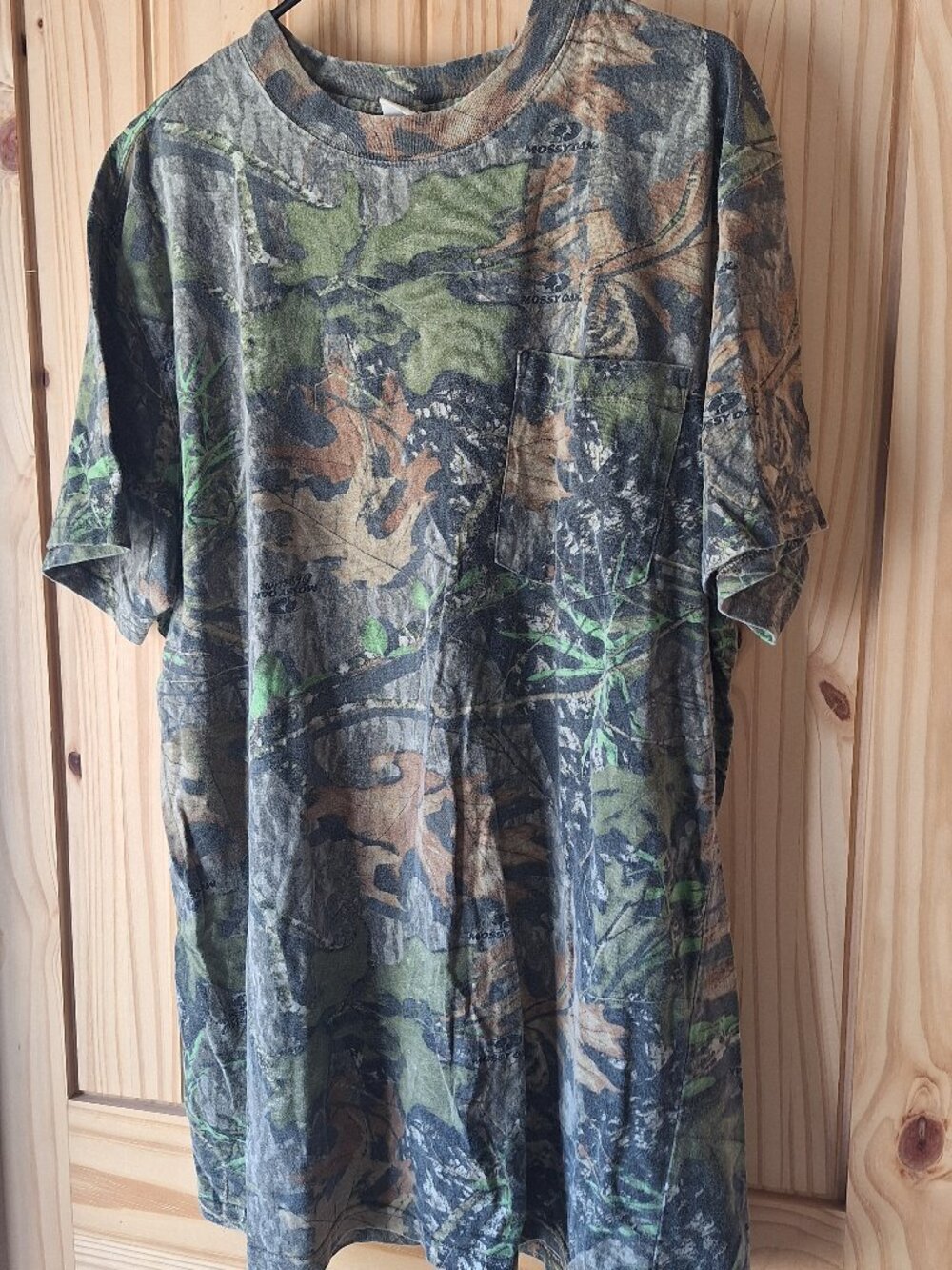 Vintage Mossy Oak Break-Up Country Camo Pocket Tee 2XL – 1990s Outdoor Hunting